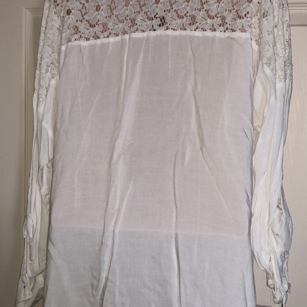 PRICE FINAL NWT Cream Button Up Top - Picture 3 of 3